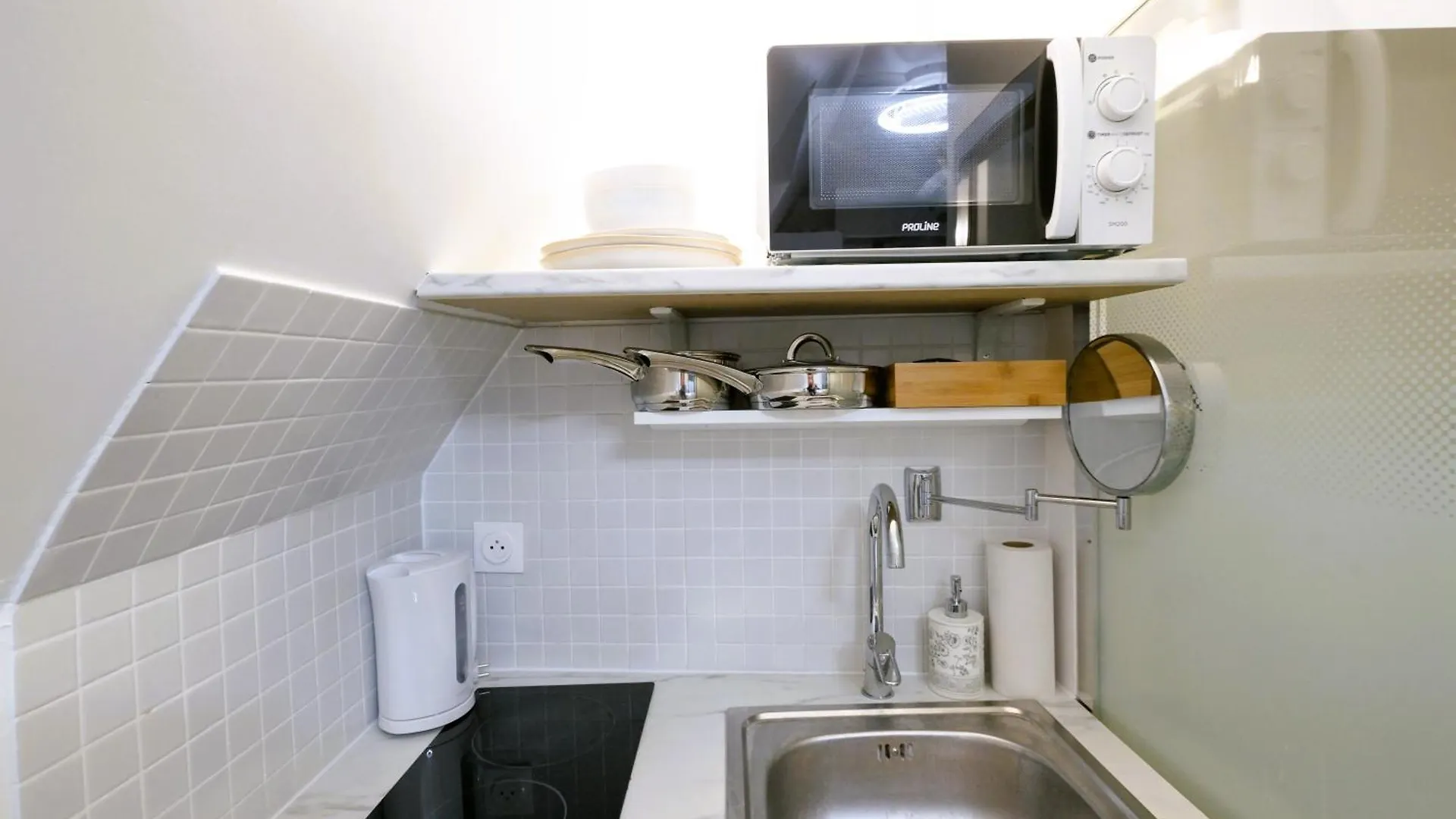 Apartment Tour Eiffel - Invalides - Studio Paris