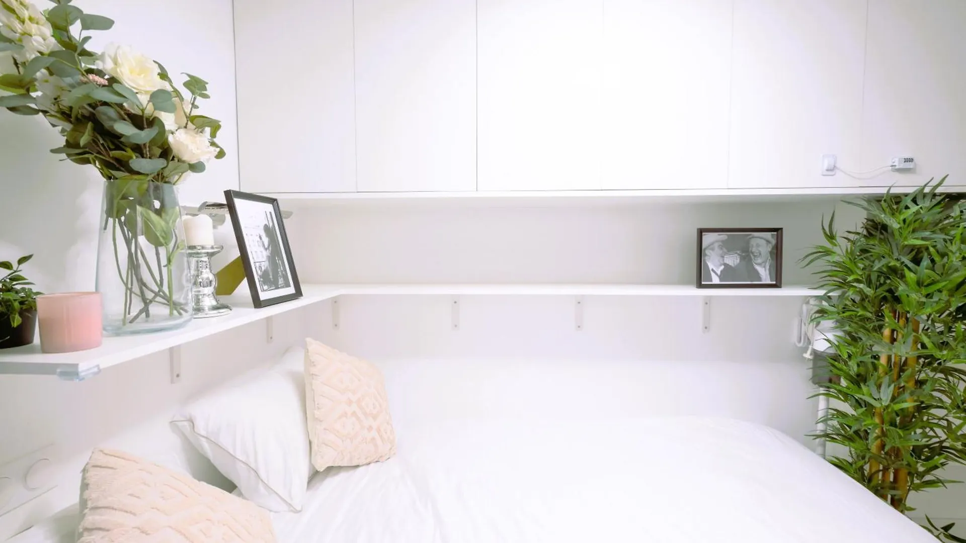 Tour Eiffel - Invalides - Studio Paris France